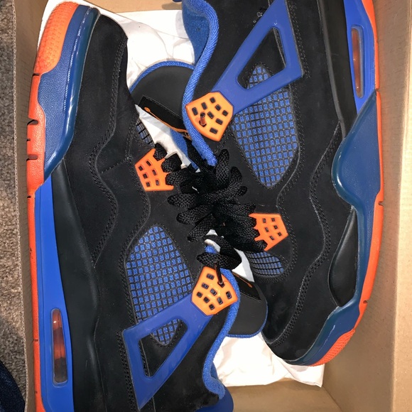 Air Jordan IV Cavs size 10.5